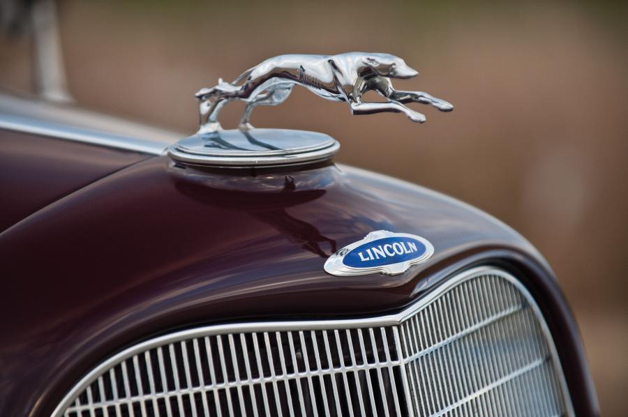  Lincoln Model KA convertible roadster 1934 года  (фото 18 из 36)